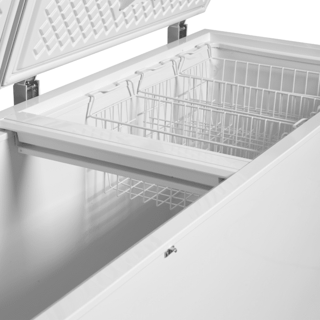Chest freezer with two-piece lid CF701S SL