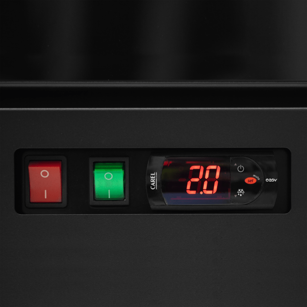 Low-energy display cooler Atom Maxi C1DB