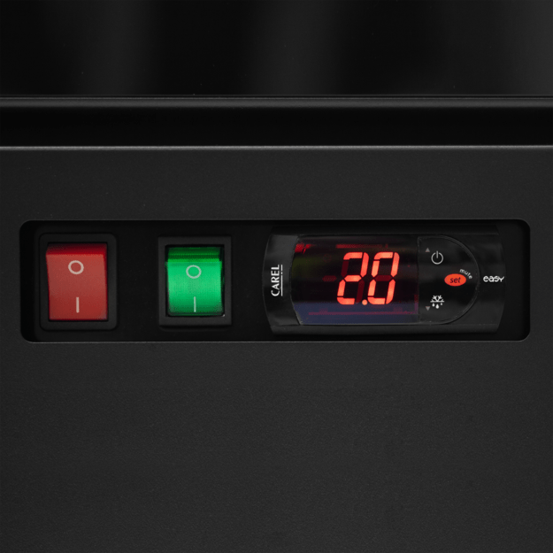 Low-energy display cooler Atom Maxi C3DB
