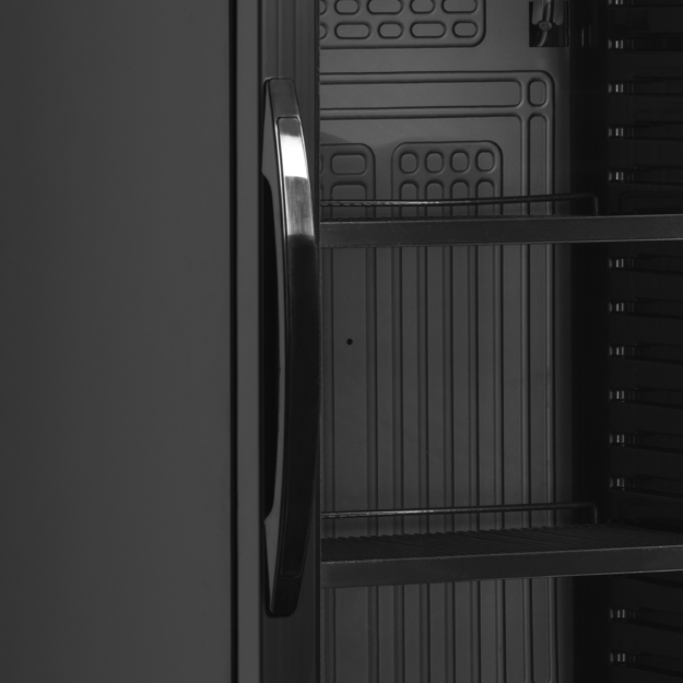 Black display cooler with great visual impact CEV425 BLACK