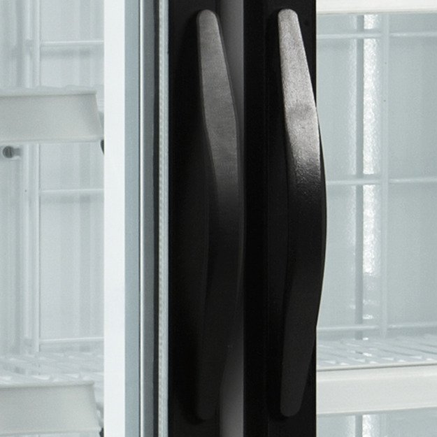  NF7500G vitrininis šaldiklis trijų durų